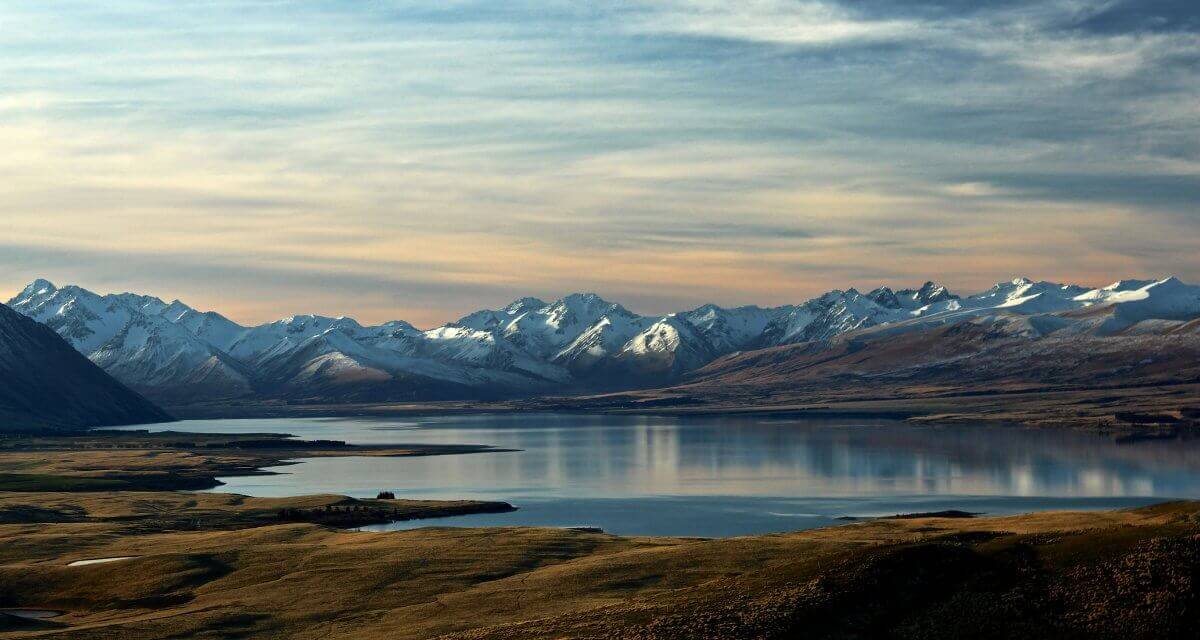 mountains and shoreline in New Zealand for Wonder Voyage blog